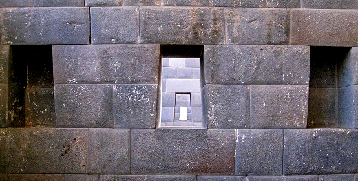 Window and niches in the Temple of the Sun God, Cusco, Peru