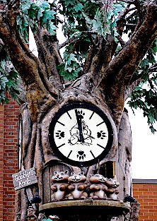 Punxutawney Groundhog Glockenspiel 